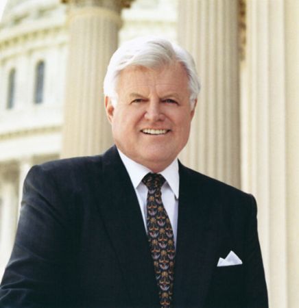 Ted Kennedy are  tumoră pe creier