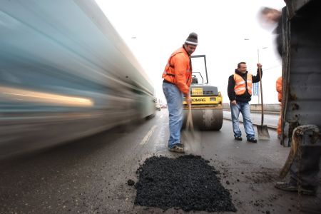 Asfaltări rapide cu plasă de oţel