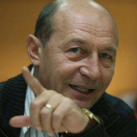 Băsescu îi face campanie făţişă candidatului PDL la Primăria Iaşi