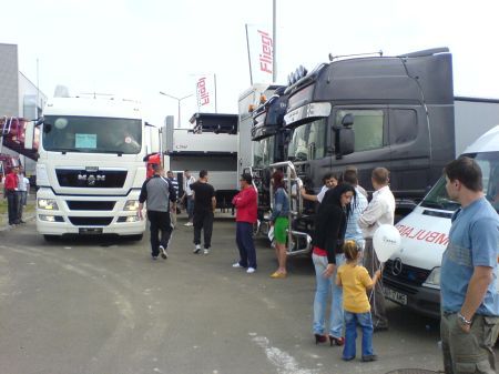 Camionagiii şi-au făcut un festival