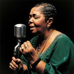 Cesaria Evora nu mai vine în România | VIDEO