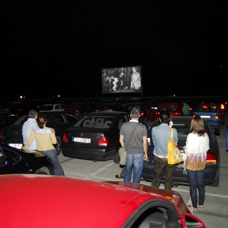 „Drive-in“ cinematografic