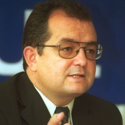 Emil Boc: "Vasile Blaga nu trebuie să demisioneze"