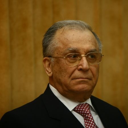 Iliescu, "terorist" şi "nemernic"