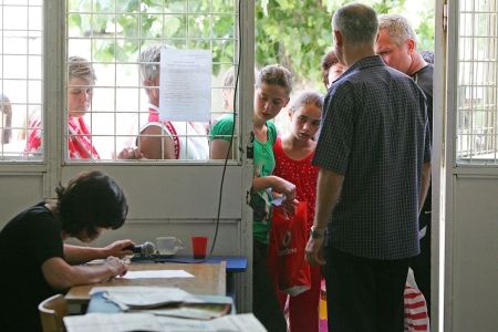 Premianţii provinciei îi concurează pe bucureşteni