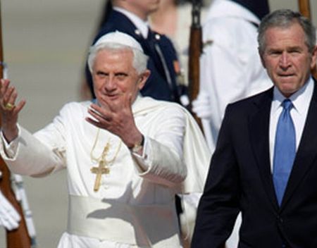 Presa italiană spune că George W. Bush ar putea deveni catolic