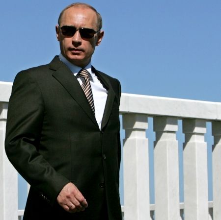 Putin e încă pe val