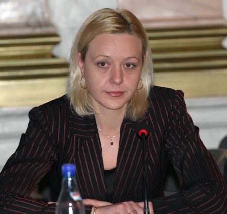 "Blonda de la Integrare" vrea în parlament sub umbrela PDL