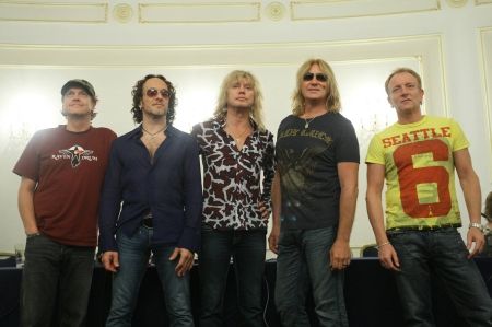 Def Leppard cântă astăzi la Romexpo