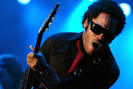 Lenny Kravitz a încurcat România cu Ungaria