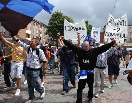 Miting pentru Corvinul