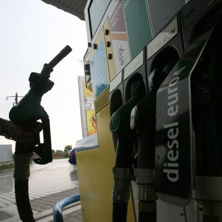 Motorina trebuie să conţină 4% biodiesel