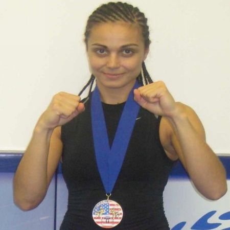 O actriţă româncă, campioană mondială la kickboxing