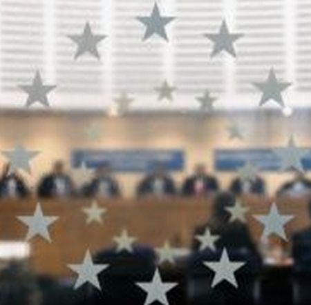 Parlamentul, criticat de Comisia Europeană