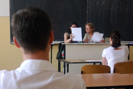 Profesor dat afară, pe motiv de Bac