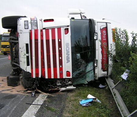 Român mort într-un accident rutier în Cehia