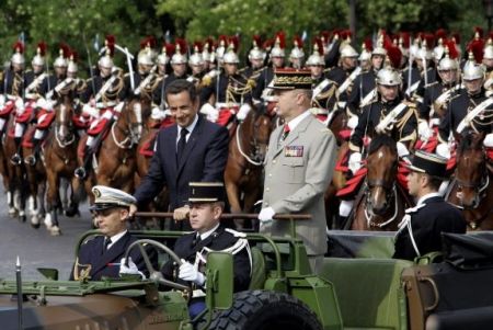 Un român a brăzdat cerul Franţei