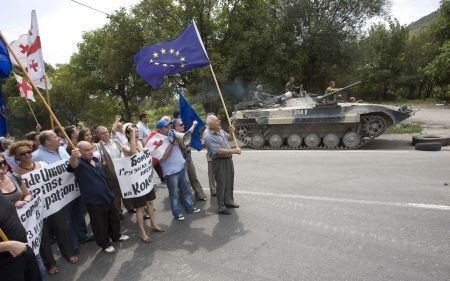 Abhazia şi Osetia de Sud îşi cer independenţa la Moscova