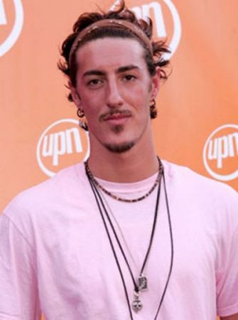 Eric Balfour filmează în România