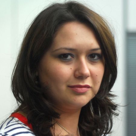 MONICA CISMARU: Nuntă cu shaorma şi balerini la inundaţii