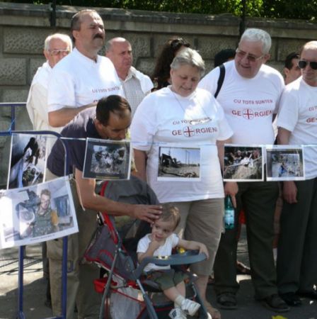 Noi mitinguri pro-georgiene în Bucureşti şi Constanţa