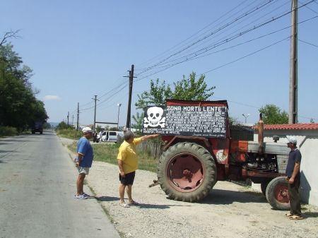 Vâlcea: locuitorii din Frânceşti şi-au numit comuna "Zona morţii lente"