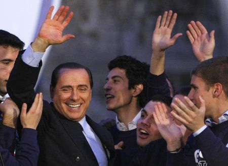 Berlusconi, record de popularitate