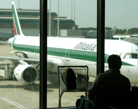 Compania Alitalia se prăbuşeşte