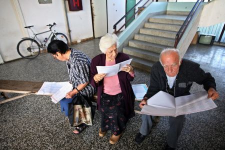 Pensionarii îşi pot da casa pe o bătrâneţe liniştită