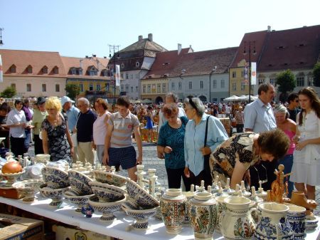 Târgul Olarilor a adunat mii de vizitatori în Piaţa Mare