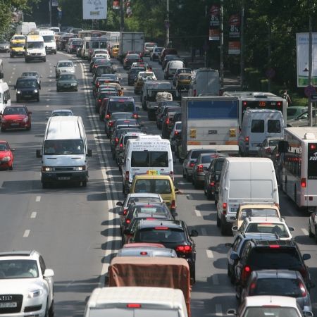 Traficul aglomerat de pe Centură omoară şoferi