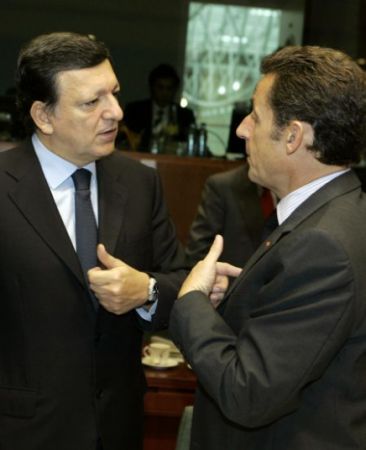 Barroso şi Sarkozy vor o preşedinţie a UE permanentă