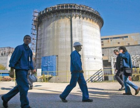 Guvernul decide la vară locul noii centrale nucleare