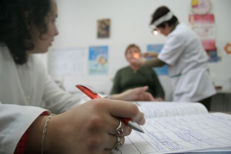 Plafoanele la medicamente nu se mai desfiinţează