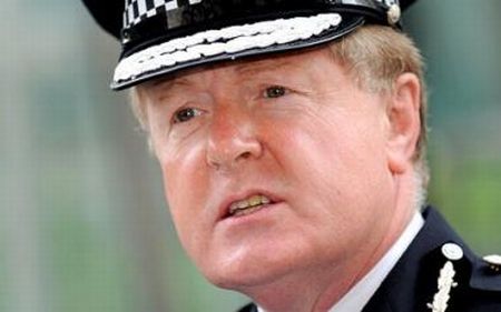 Şeful Scotland Yard a demisionat