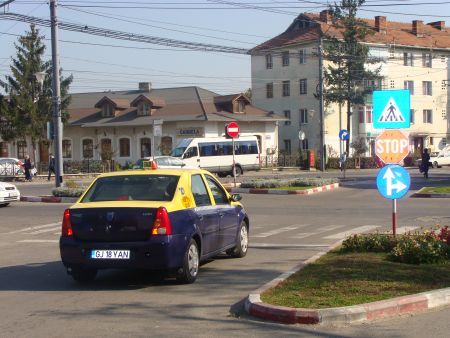 Târgu-Jiu: trafic bulversat de noua semnalizare rutieră