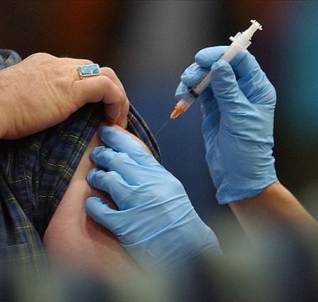 Trei milioane de români, vaccinaţi împotriva gripei