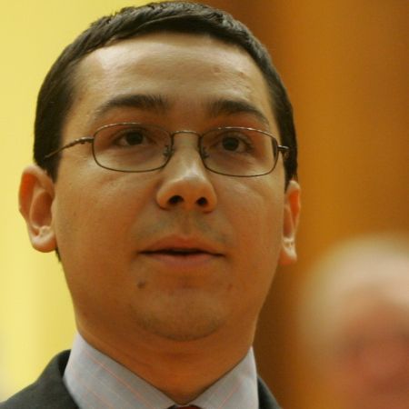 Victor Ponta, "pisica" din politica românească