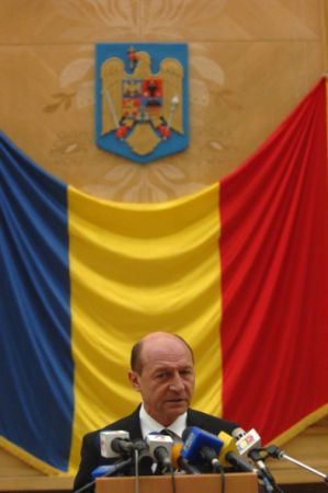 Băsescu: "Ne apropiem de 1 Decembrie, nu de alegeri"