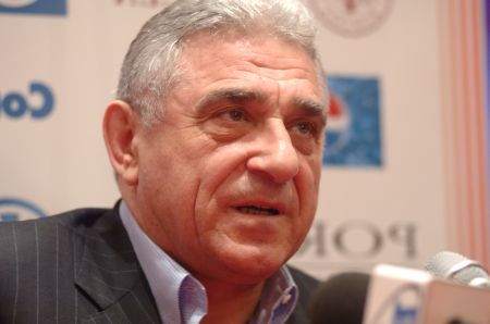 Becali nu vinde Steaua