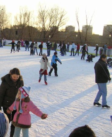 Cel mai mare patinoar artificial din vestul ţării