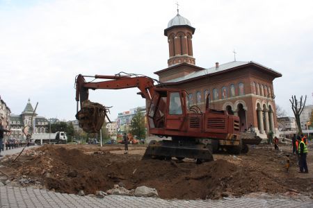 Cu buldozerul în centrul Craiovei