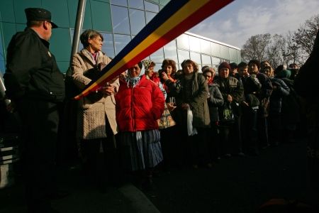 Piaţa Ferentari, inaugurată cu bâlci