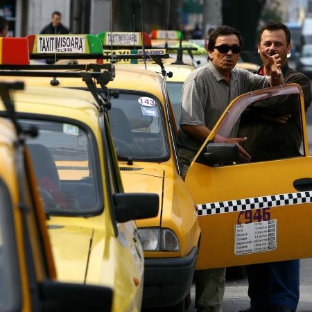 Taximetriştii protestează în Capitală