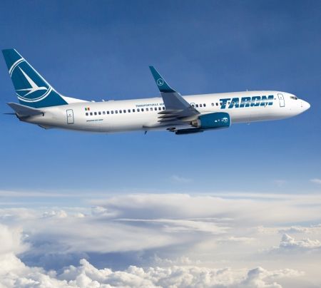 Aeronavă Tarom, stropită cu şampanie