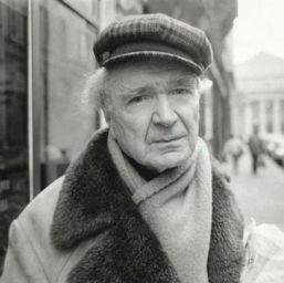 Caietele lui Cioran rămân la menajeră