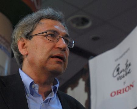 Lupta pentru Orhan Pamuk