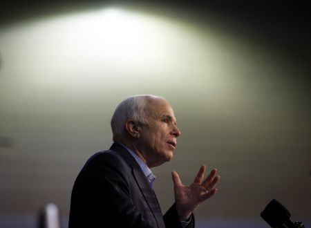 McCain nu o va sprijini automat pe Palin la preşedinţie