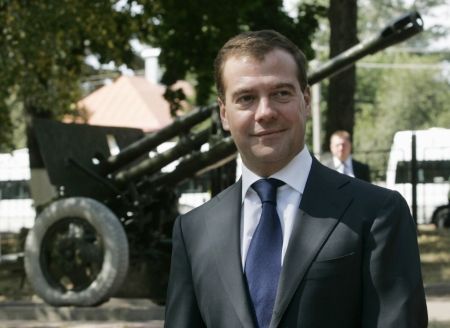 Medvedev a promis Indiei submarine nucleare