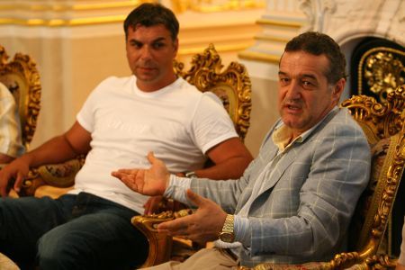 Olăroiu: "Gigi Becali vorbeşte mult şi prost!"